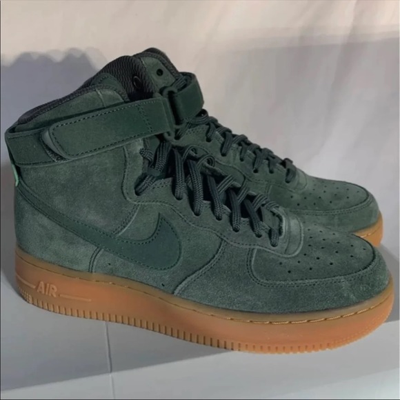 Nike Air Force 1 SE RARE Shoes in Green Suede Sizes Womans 7.5 and 10 - Picture 3 of 8